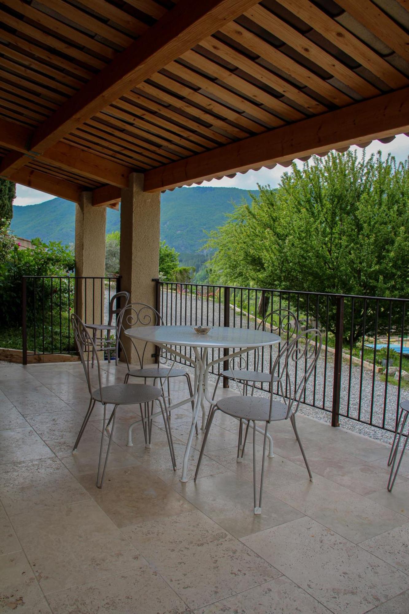 Les Ricoux Apartment Montfroc Exterior photo
